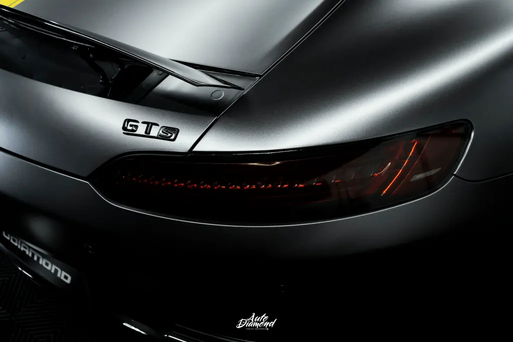 Przyciemniona tylna lampa Mercedes AMG-GTS folią smoke - Auto Diamond